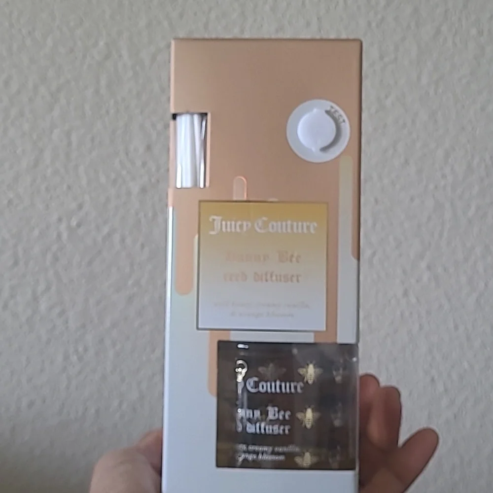 Juicy Couture huney bee